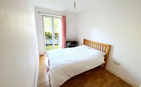 Bedroom 1, Queens Road